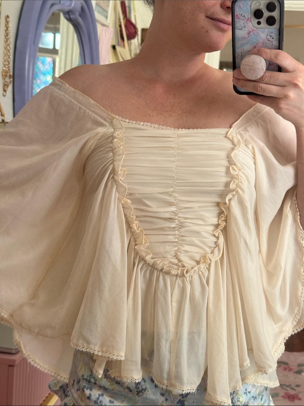 Romeo & Juliet Couture Cream Lace-Trim Chemise Top With Butterfly Capelet Sleeve - Picture 4 of 10